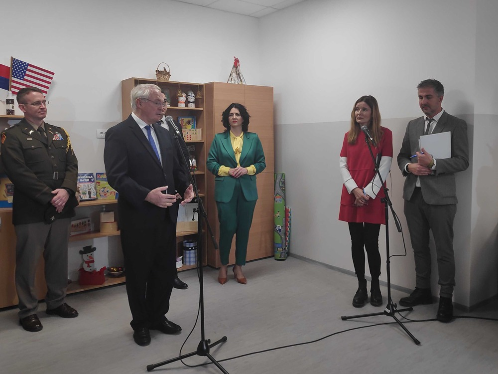 Ambasador Hil posetio Centar “Mara” u Nišu, ustanova dobila nove prostorije i usluge 1 centar mara 3