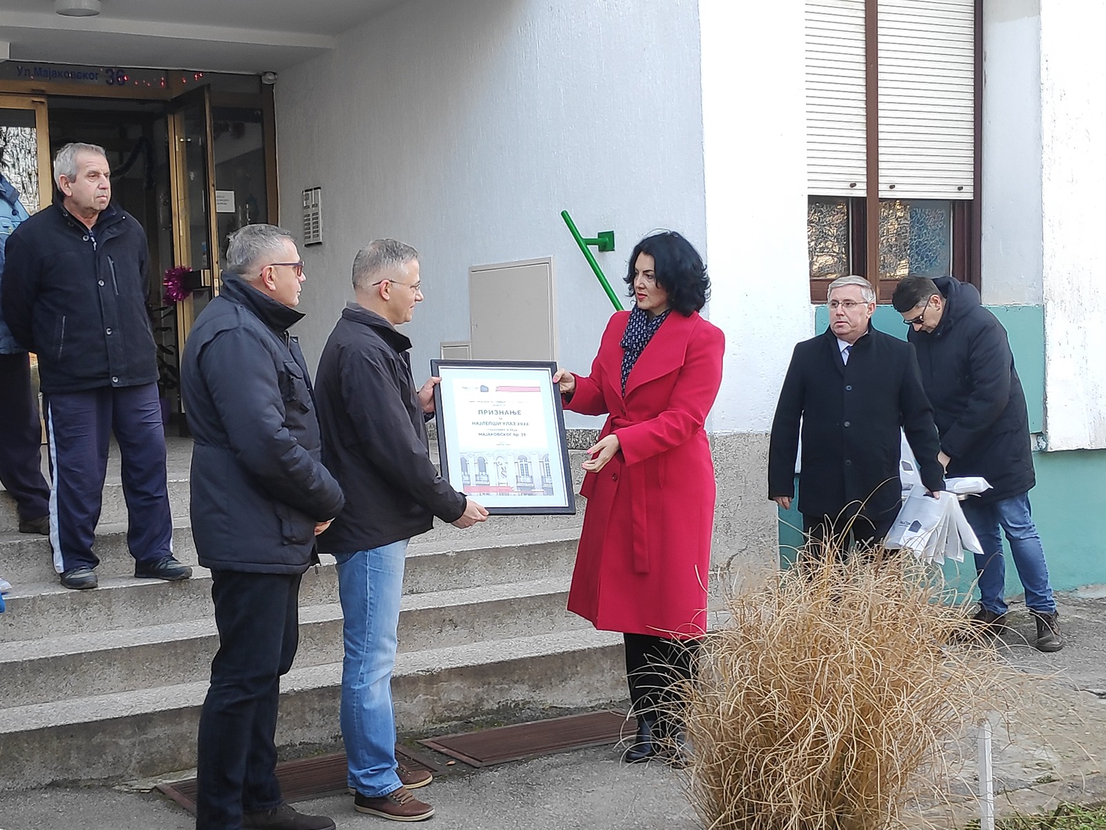 ulaz, zgrada, plaketa