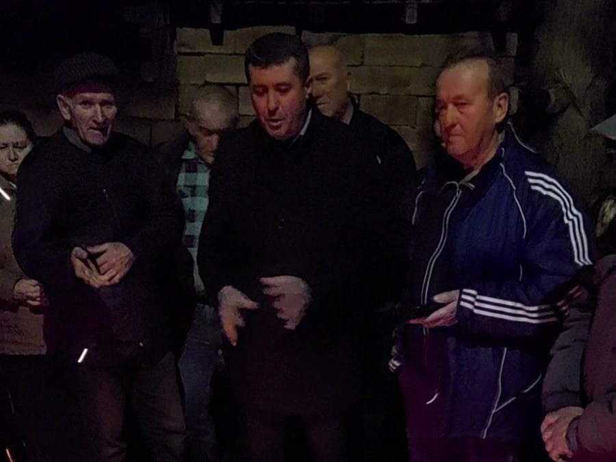 Prvi čovek Vlasotinca sa meštanima na barikadama: Pokušavamo zakonski da sprečimo MHE 19 received 870534324090713