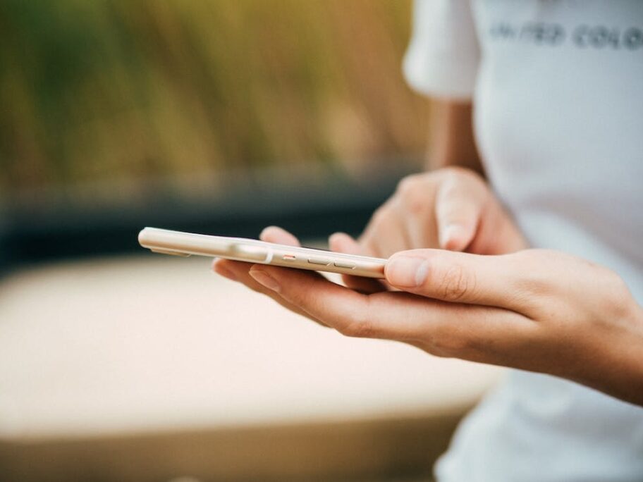 Niški psihoterapeuti prave aplikaciju protiv depresije, prvu u svetu koja nudi misaonu terapiju 3 mobilni telefon