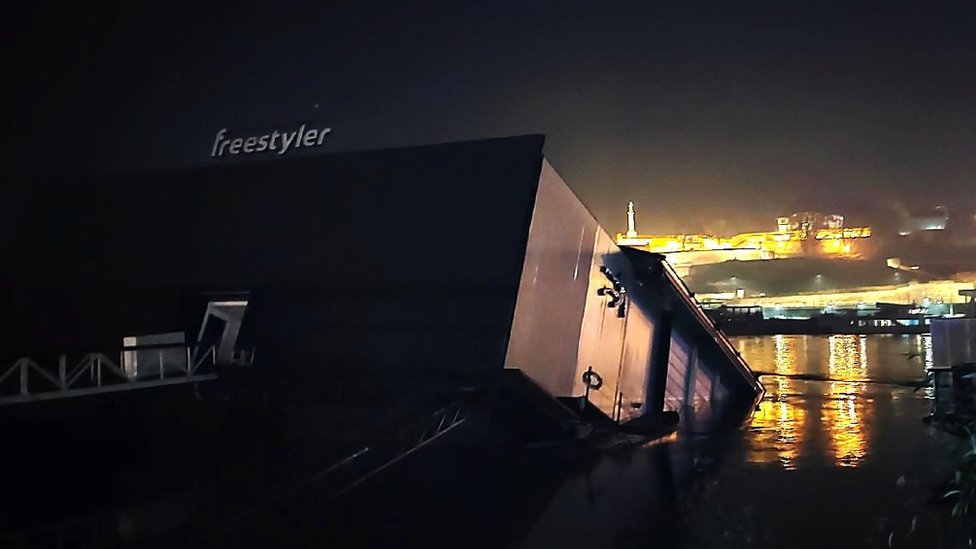 128171470 560c01da fc99 4a87 888e c221da0ebb8e