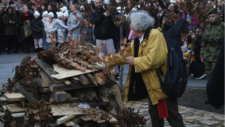 128223176 mediaitem128223175