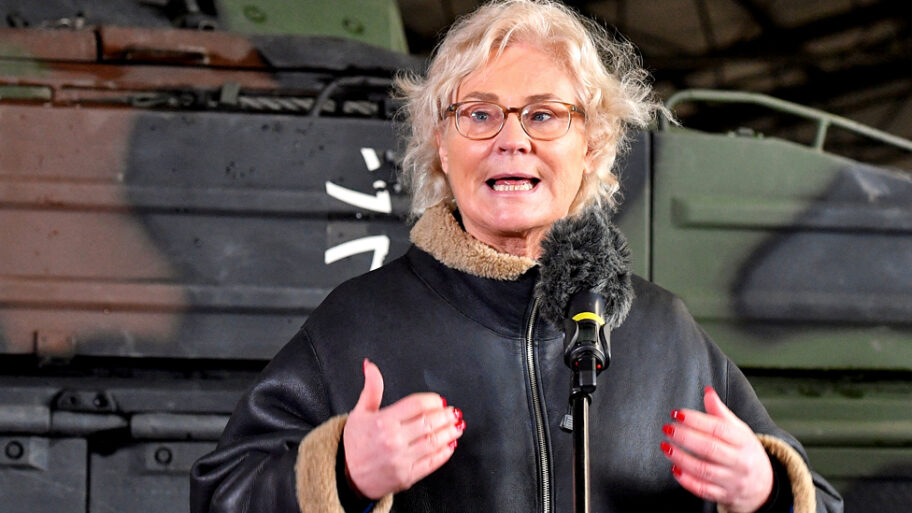 Nemačka, politika i vojska: Ministarka odbrane podnela ostavku 17 128309306 christine lambrecht reuters