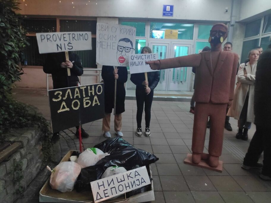 Džunić o ekološkom protestu: "Niški Ćuta" vas je obmanuo, a Vučić je izvrgnut ruglu 4 protest vazduh 6