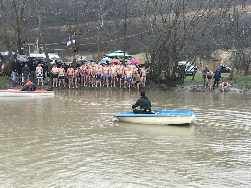 Topličani plivali za Časni krst u Prokuplju i Kuršumliji 15 IMG 9184