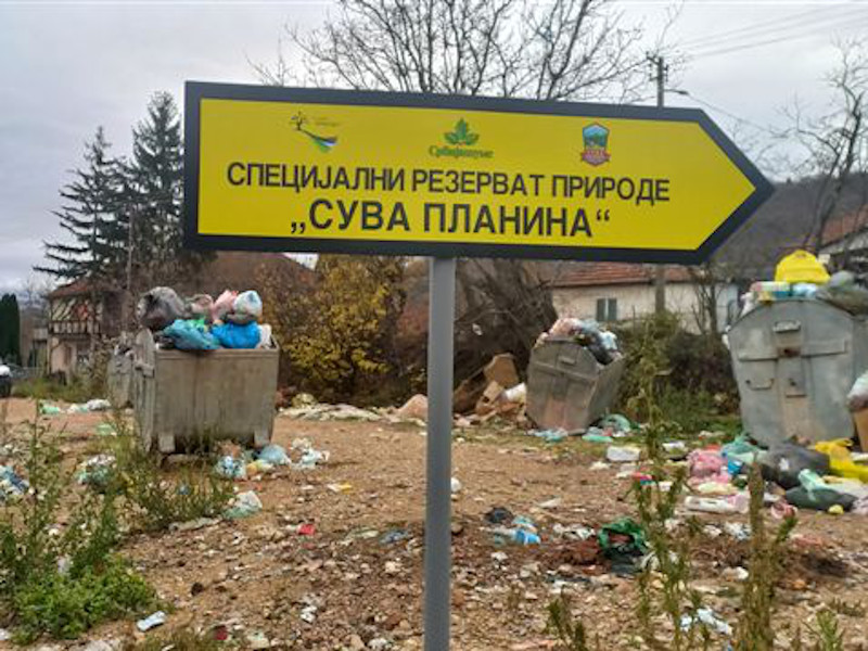 Razvoj seoskog turizma u senci nečistoće - problemi sa smećem meštana Crvene reke kod Bele Palanke 12 Crvena Reka ovako docekuje turiste