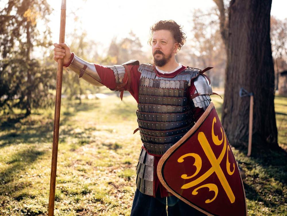 Nišlija "oživljava" Srednji vek i promoviše kulturu vitezova 1 zmajeva griva 1