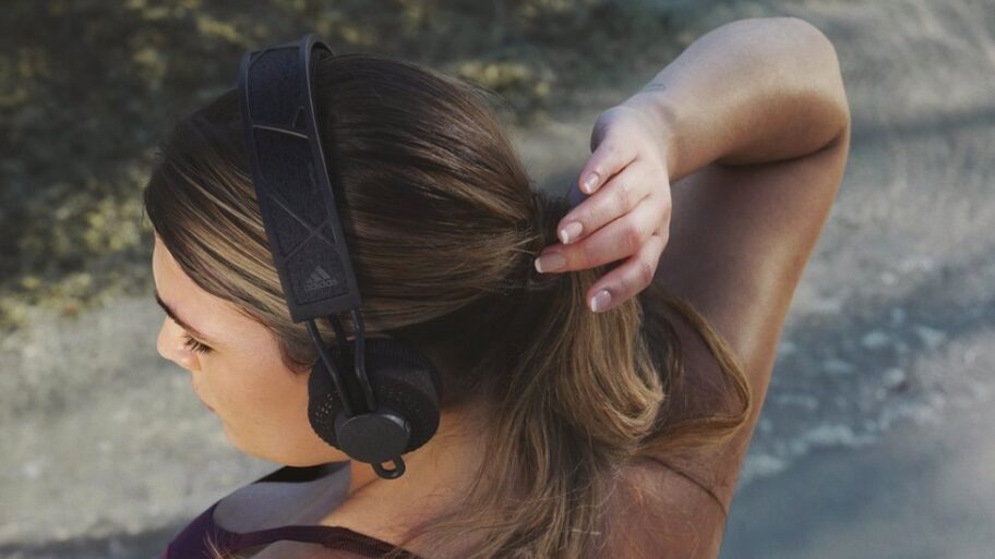 127187997 ss22 lpu rpt 02 sol nightgrey story04 env 02