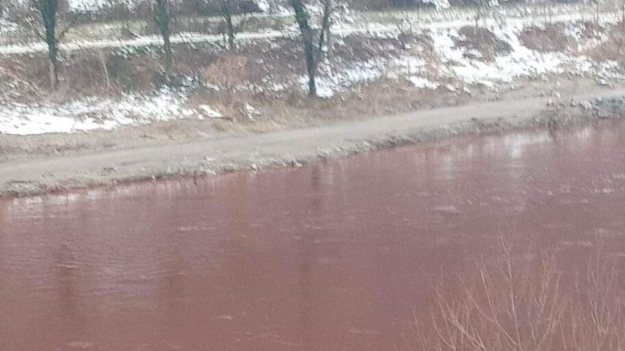 Bosna i Hercegovina, voda i ekologija: Zašto je reka Bosna bila „crvena poput krvi" 6 128489152 328646165 557027149786880 7003476949167890757 n