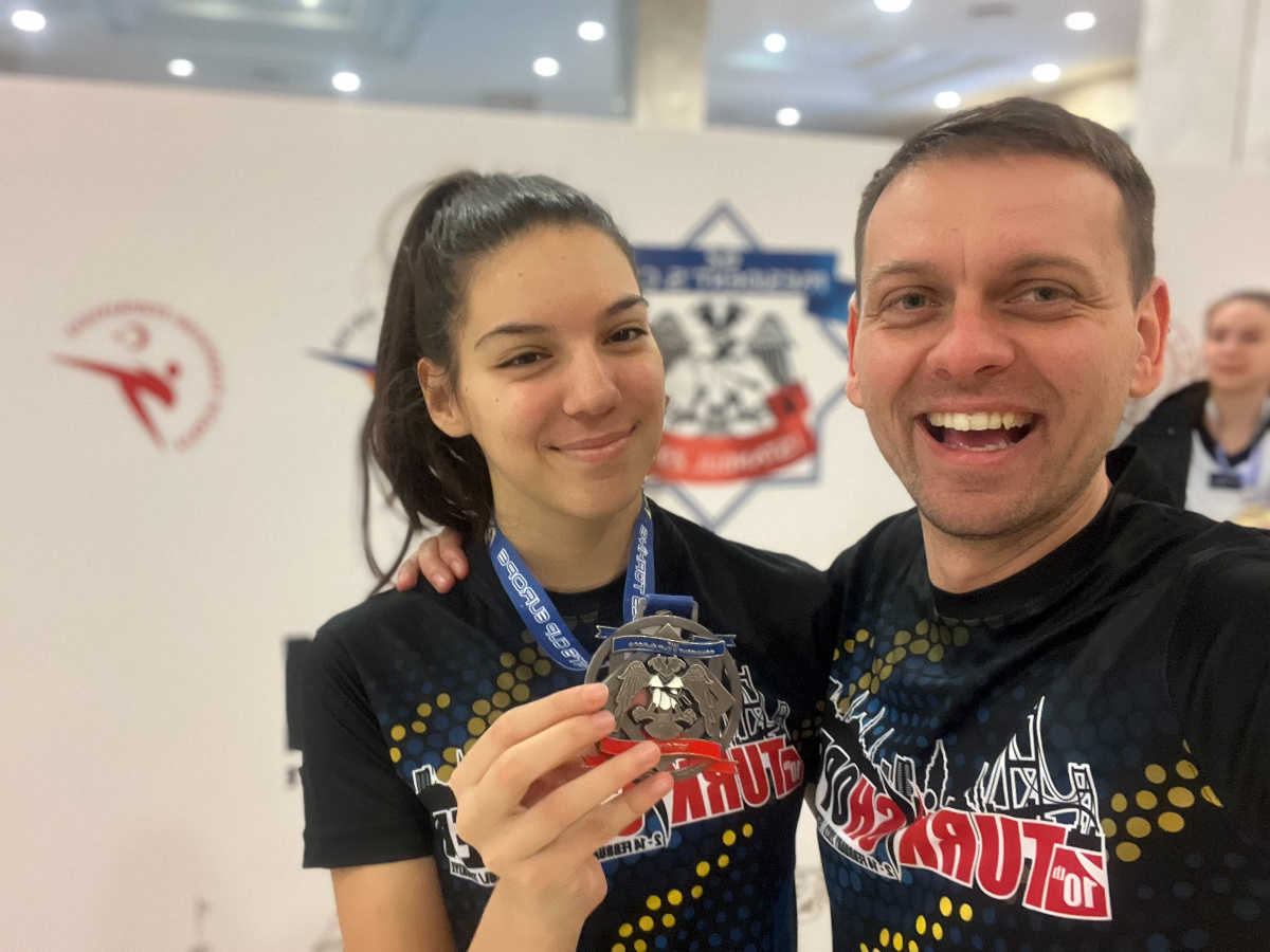 iva petrovic i vladan nikodijevic, foto tekvondo klub asteriks