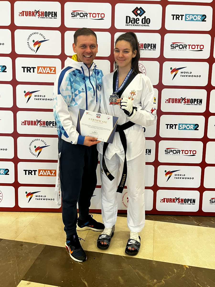 vladan nikodijevic, iva petrovic, foto tekvondo klub asteriks