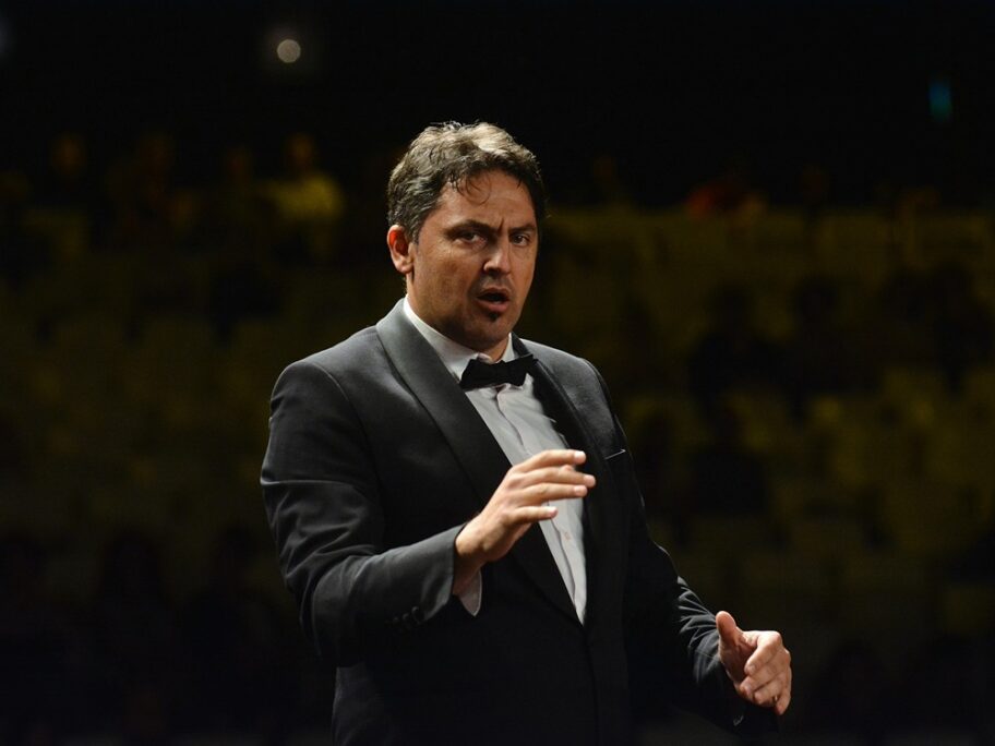 Niški simfonijski orkestar otvara sezonu uz dela Mocarta i Forsajta 15 dirigent