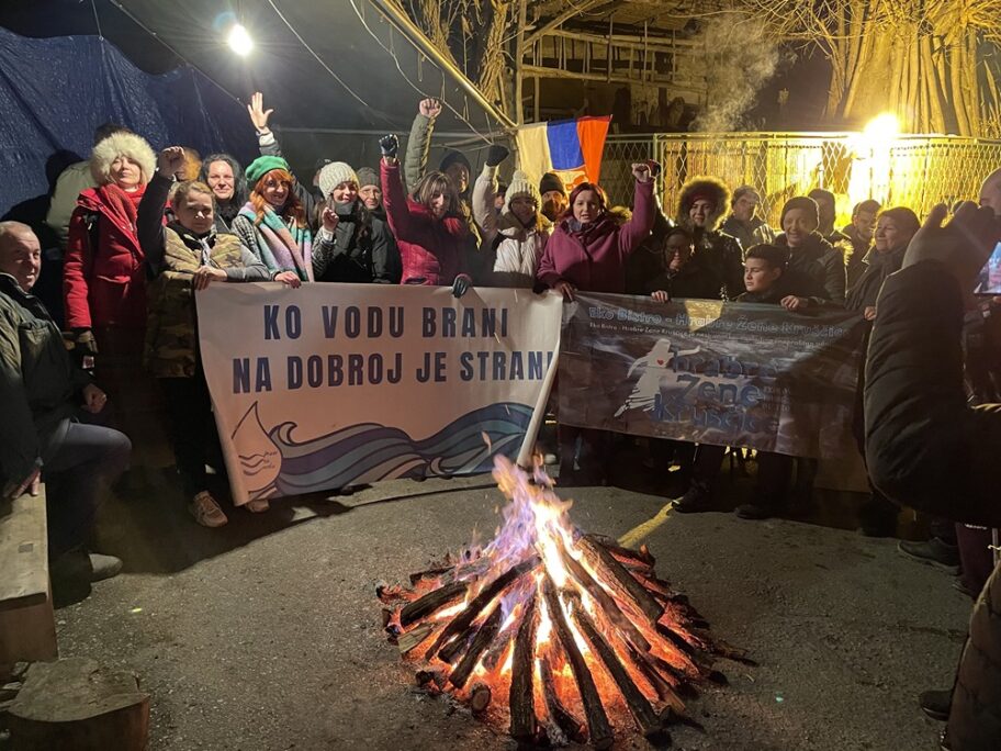 Aktivistkinje iz BiH, koje su 505 dana branile svoju reku, posetile Dadince i podržale meštane na barikadama 14 Pravo na vodu 3