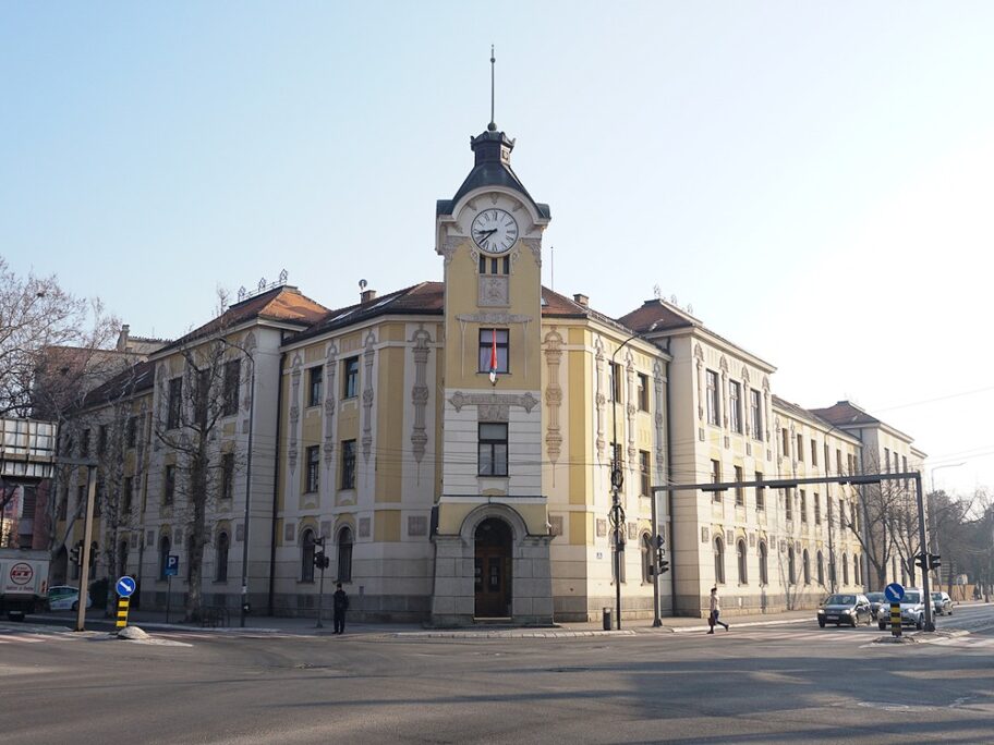 Tužilaštvo se oglasilo: Postoji verovatnoća da je rupa na prozoru Milićevog stana nastala dejstvom projektila 16 arhitektura 6 1