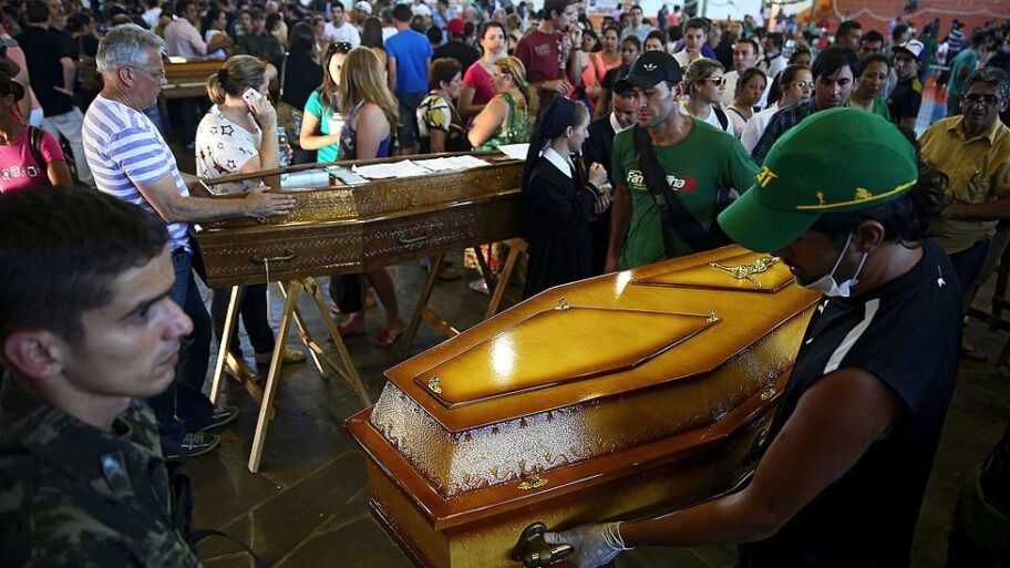 Tragedija u Brazilu: „Beskrajna noć“ - preživeli iz požara u noćnom klubu bore se da mrtvi ne budu zaboravljeni 13 128500612 2a2a755d 635d 46b5 8097 e4e3811b80de