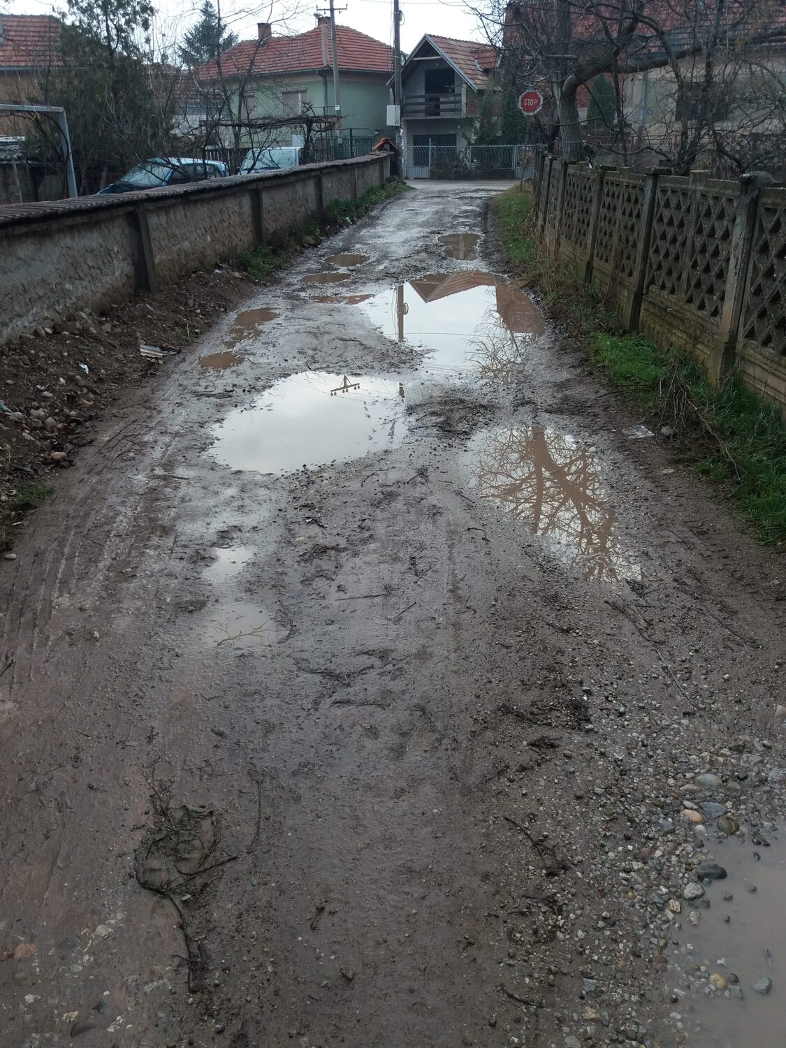 neasfaltirana ulica Slobodana Markovića