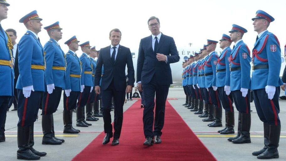 107892453 33511953 b