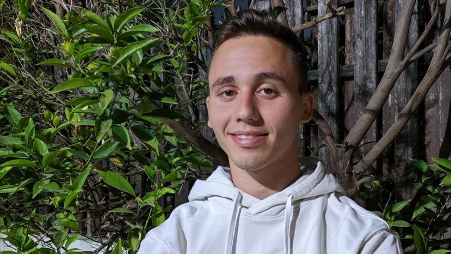 128327273 israelamir