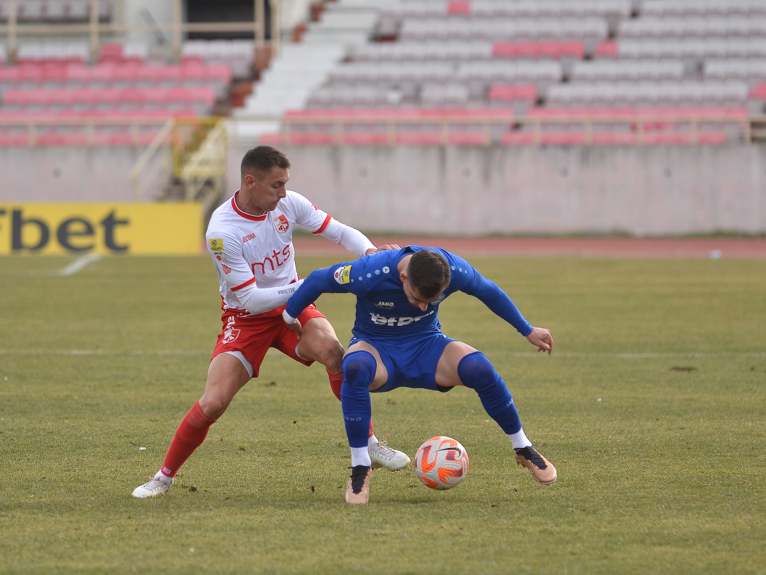 Četiri fudbalska superligaša u subotu u Nišu 1 radnicki radnik foto jelena misic