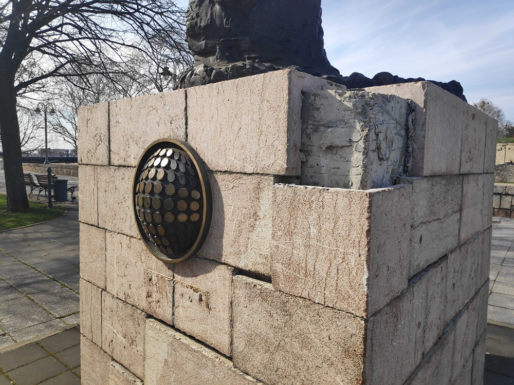 spomenik konstantinu 4