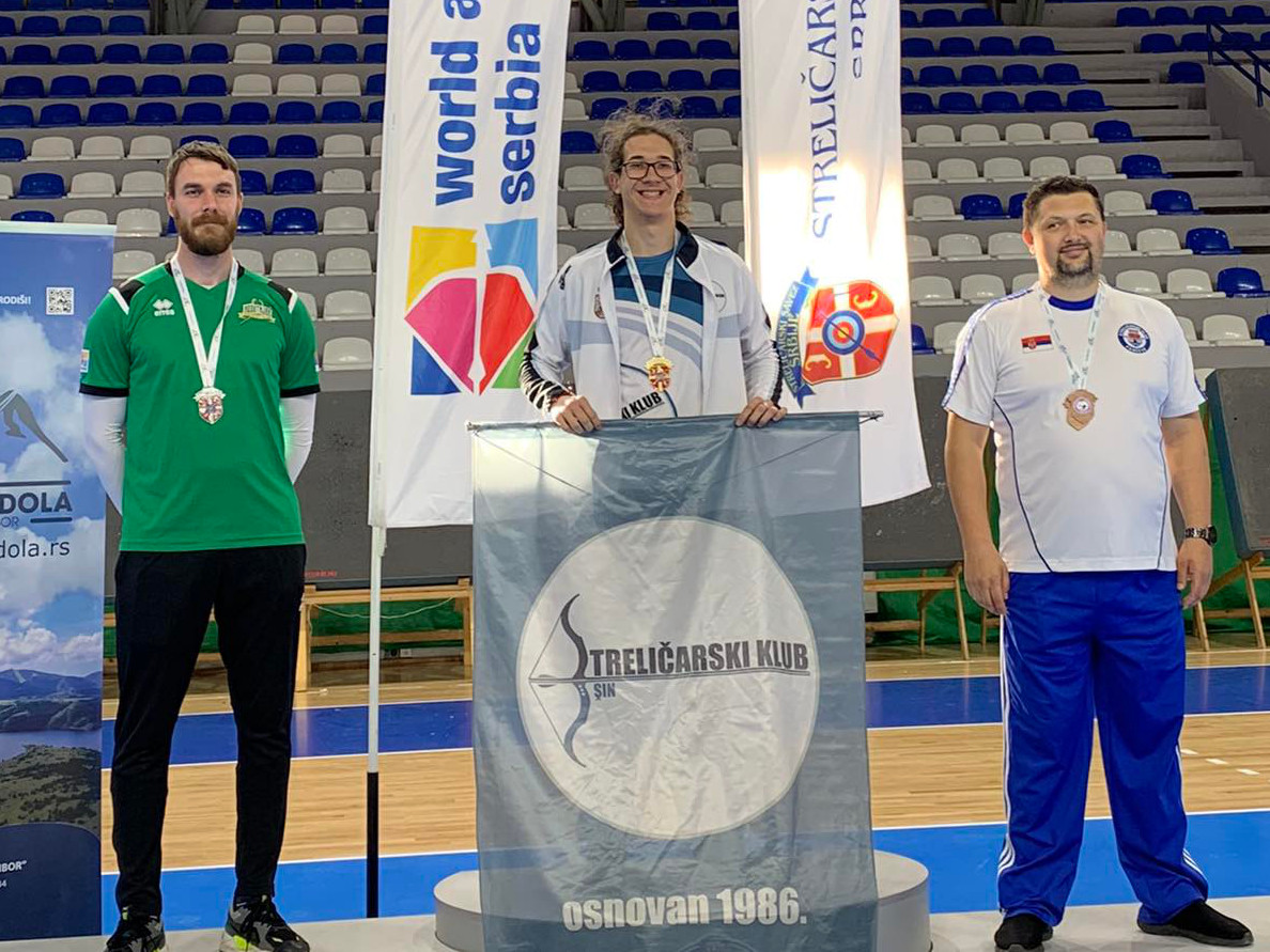 Seniori olimpijski luk