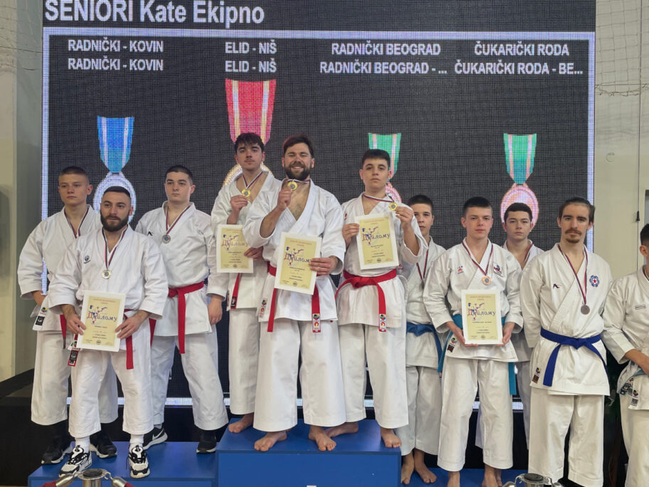 seniori kate ekipno karate klub elid nis
