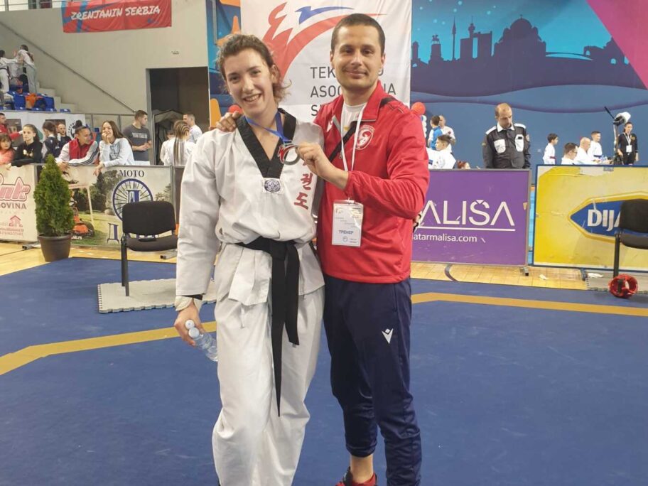 IMG fd853012956438b71ecc982601219cc5 V