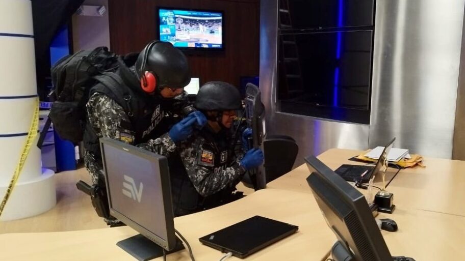 129050590 policeecuador