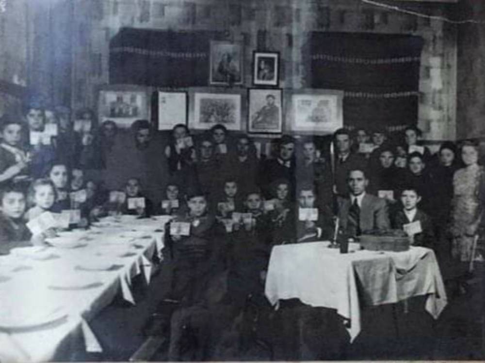 Niški dobrotvori sa ratnim siročićima