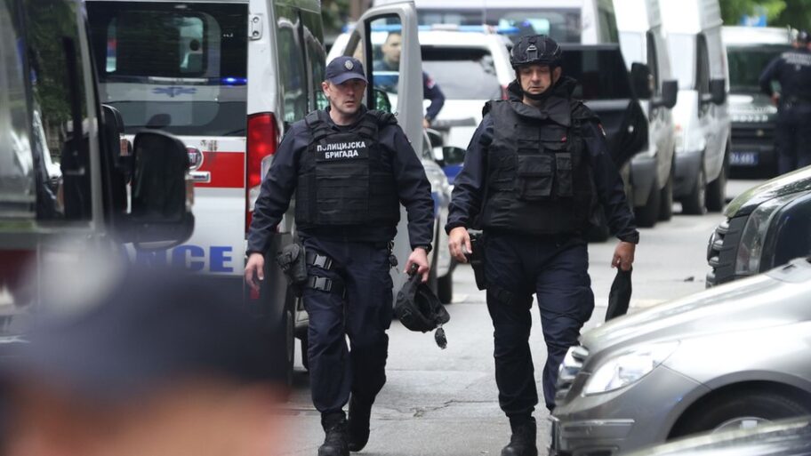 129581976 2eabb75a12e5a1dcf9e415b2217833b8d85b1295