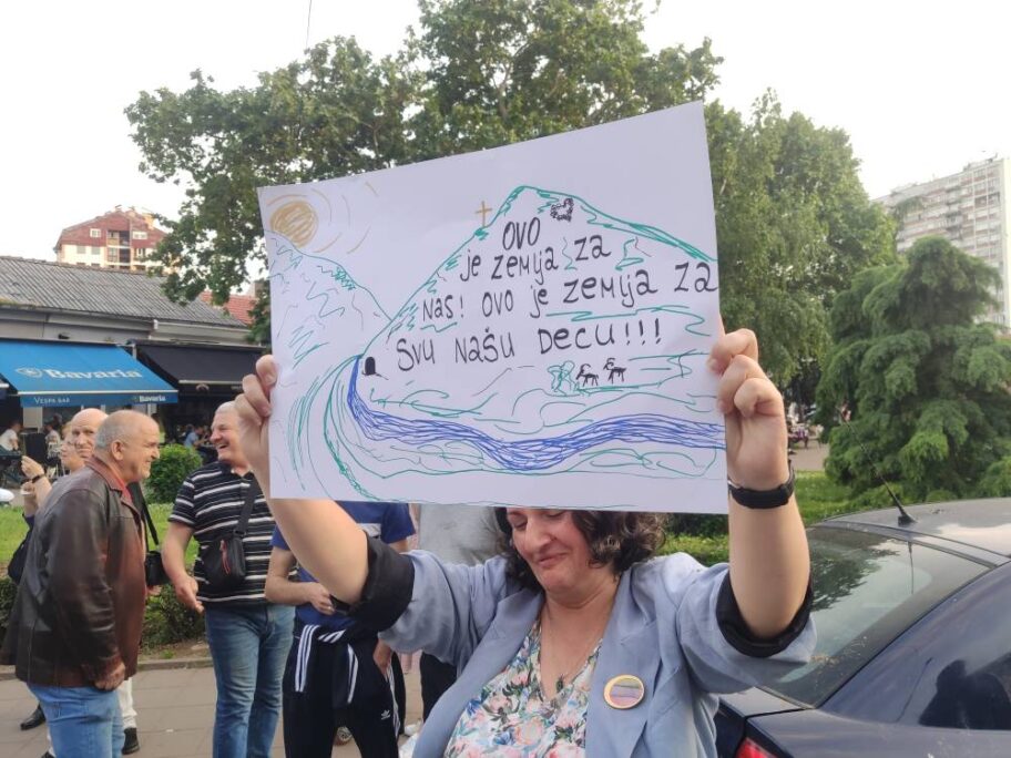 Beli vrh ponovo pripao Matejevčanima, gradonačelnica žali za investicijom 13 Protest beli vrh 1