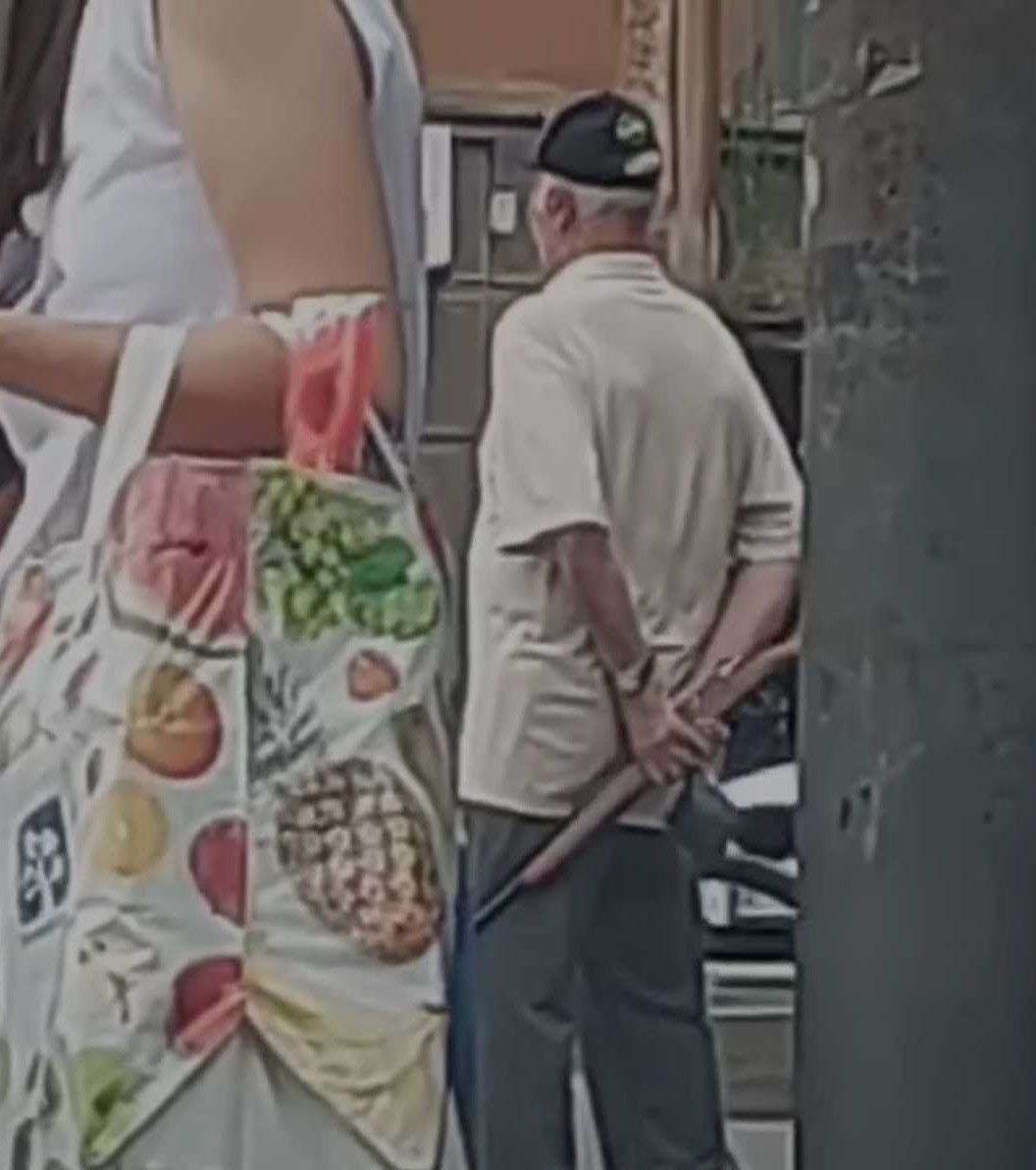 Ćovek sa puškom1; foto: Instagram-nishnocu_oficijelni