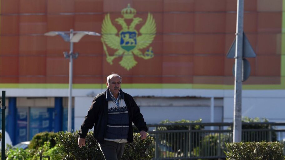 130031548 49b0b0dbb6d5d208b58dfb3951c9bc47ba1dda72