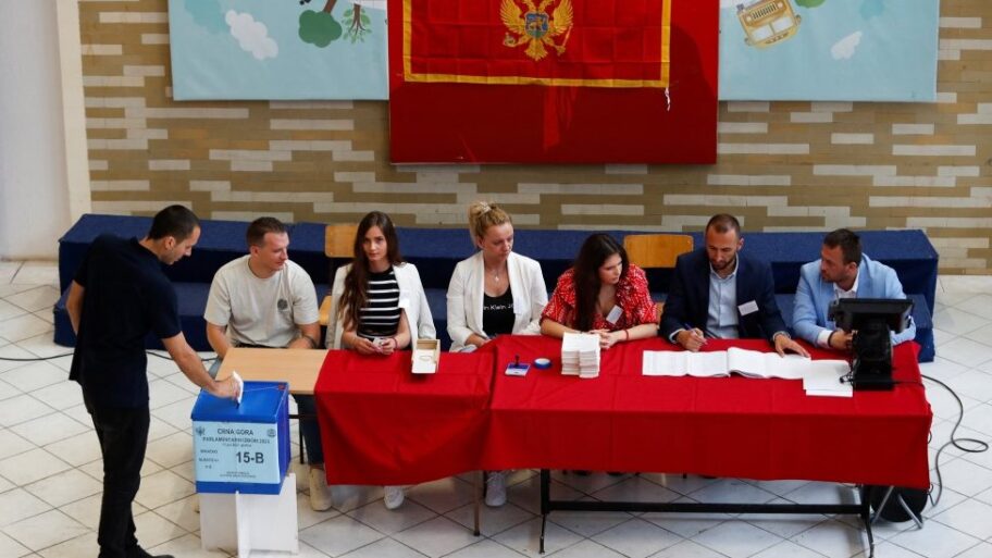 130061268 708c53db8e7a6e5eb2761297d4dc56f9a64dc91f