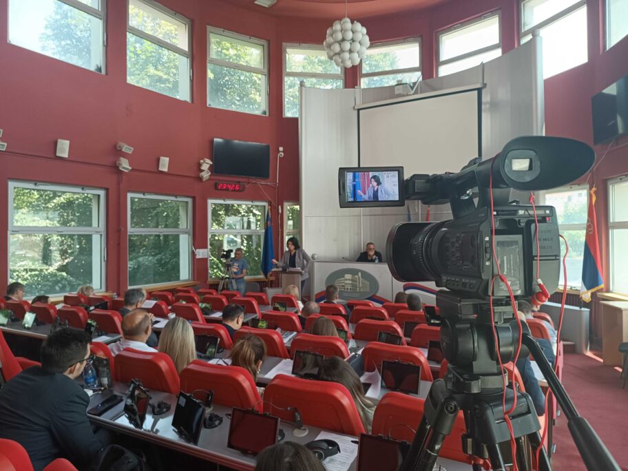 PSG: Sotirovski izjavom da pisanjem naučnih radova odmara od posla ponizila akademsku zajednicu 3 skupstina 10 scaled