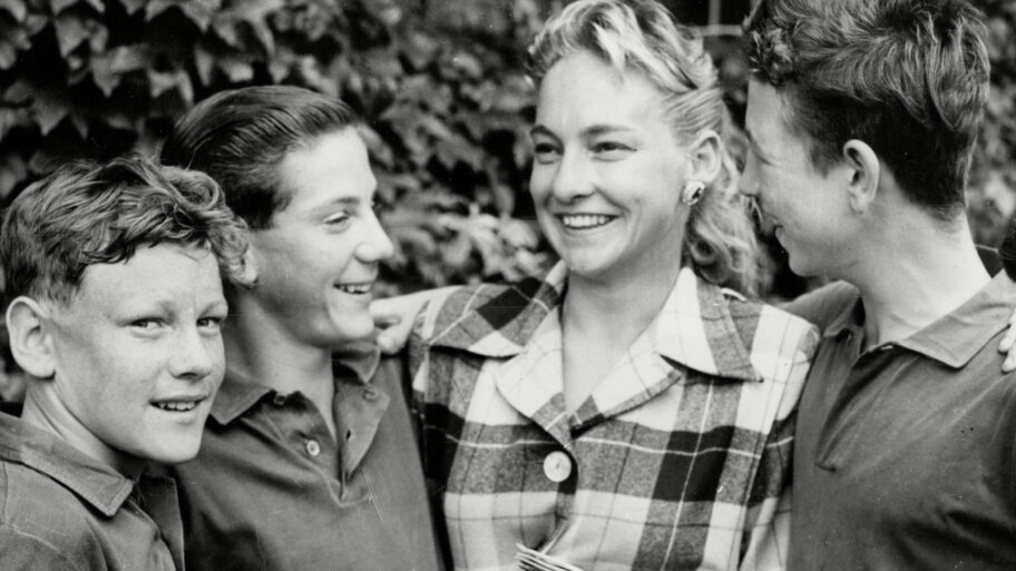 130227353 darlenehard rex