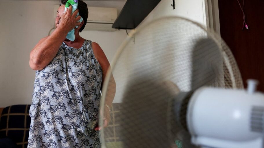 Klimatske promene: Tri puta u istoj sedmici prosečna temperatura na Zemlji premašila 17 stepeni Celzijusa 9 130318223 29e0c40a7d13d78071aafb8e6900d66e43386024