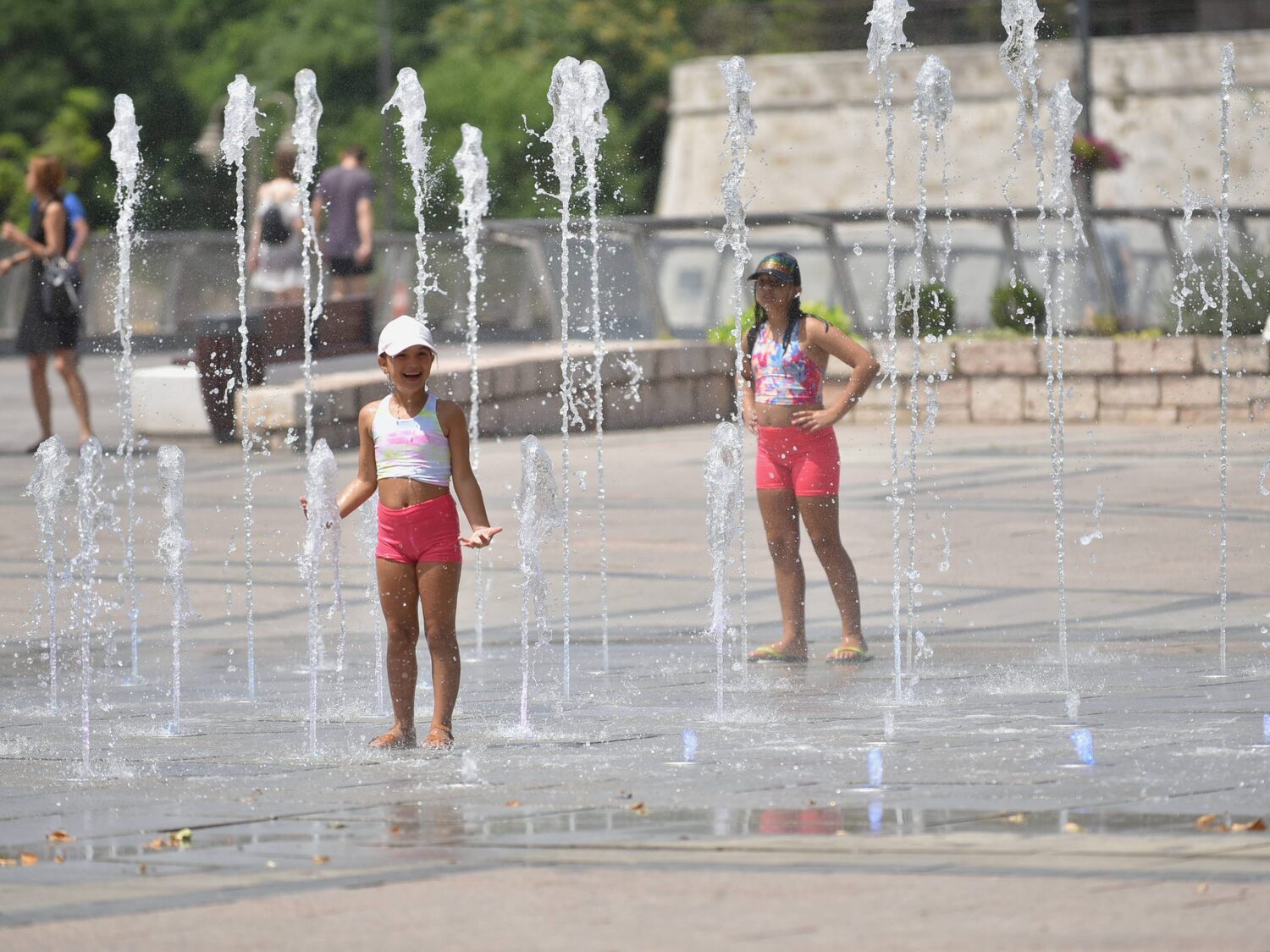 fontana trg niš leto centar 2
