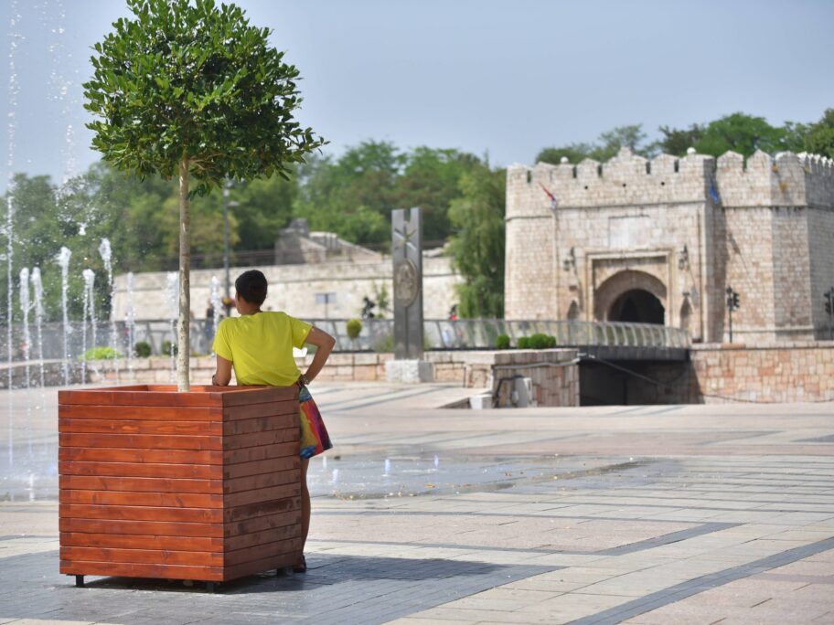 nis tvrdjava leto trg fontana scaled