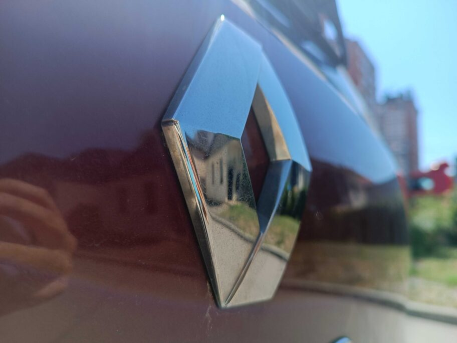 Doljevačka biblioteka kupuje “reno megan” za oko 25.000 evra 13 renault scaled