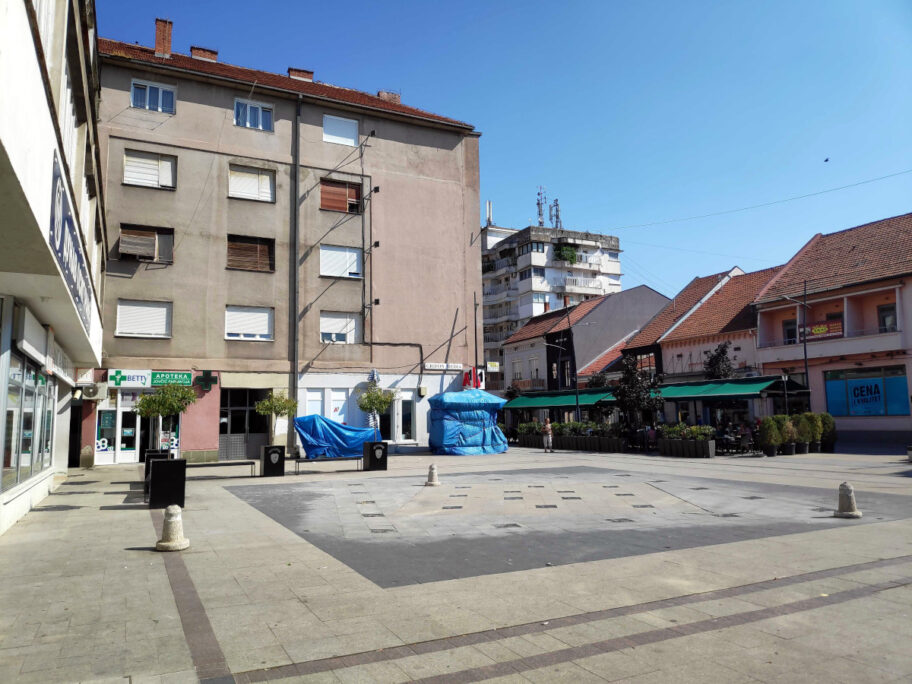 Aleksinačka fontana presušila usred leta, kažu "vrlo brzo" počinje da radi 14 Fontana Aleksinac slika 1 jul 2023 foto JV