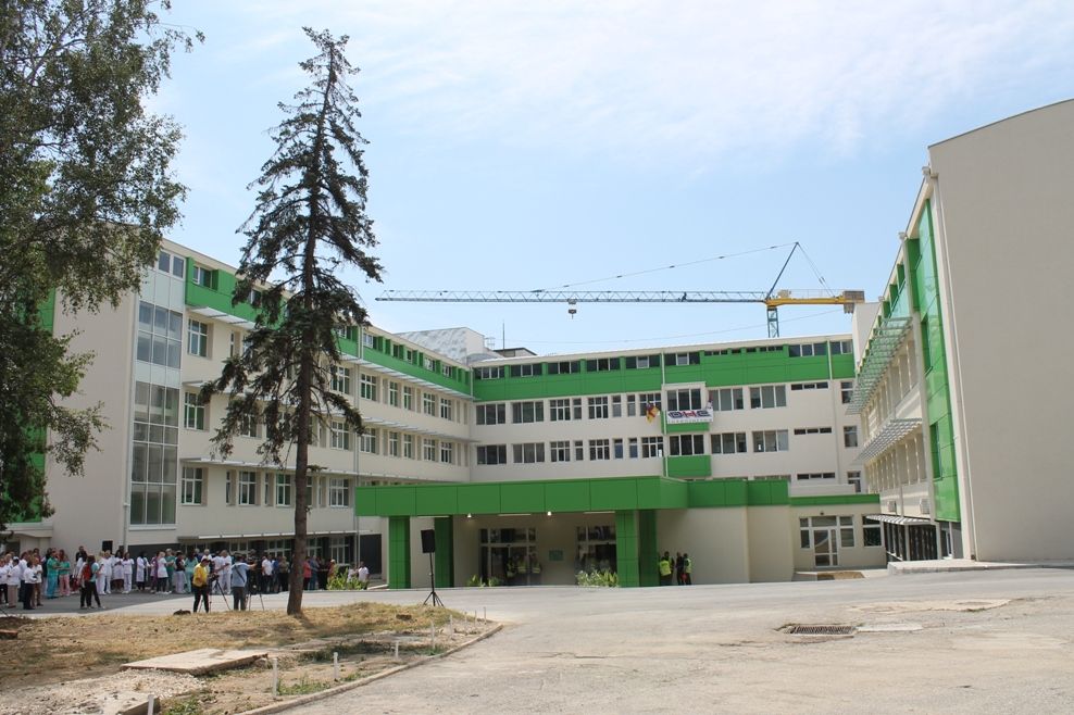 12224-rbOAoFFW8Coa-1200