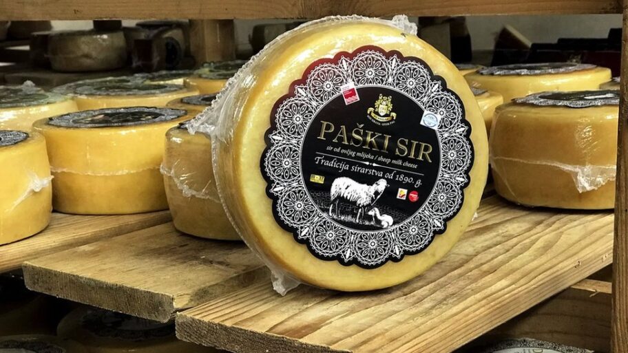 Hrvatska i hrana: Paški sir - delikates s ukusom vetra 3 130511942 27f5b2f9 cb49 4d22 a468 fe1b4e776468