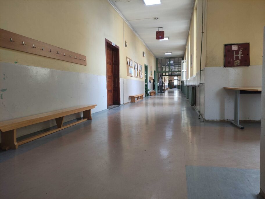 Nova školska godina - skupi udžbenici za retke su besplatni 6 IMG 20230327 143155 scaled