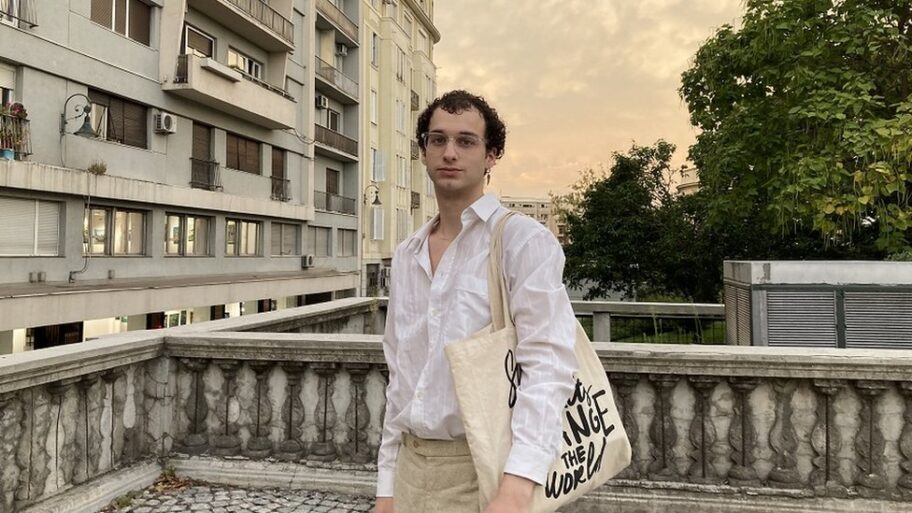 130982323 image 50444289