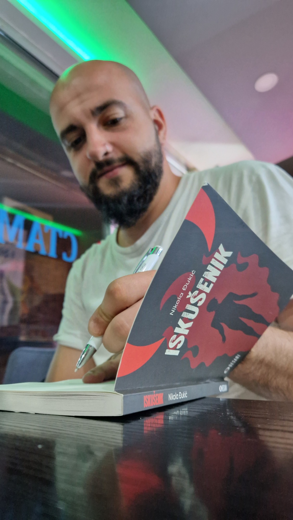 IMG-d9e1a7bad89419e8a754e1b40dbbf529-V