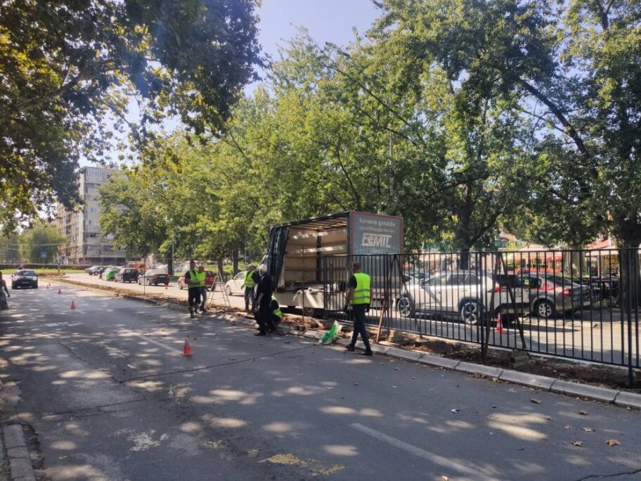 I deo niškog Vizantijskog bulevara kod parka dobija zaštitnu ogradu 11 Zastitne ograde