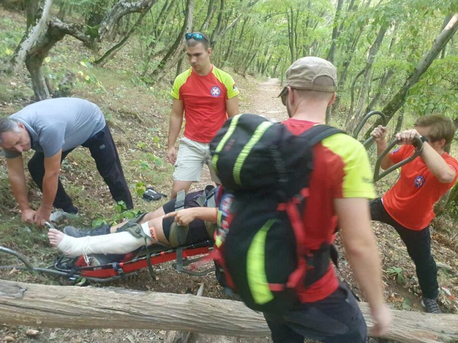 Niška Gorska služba spasila povređenog rekreativca 6 GSS staza iznad Niske Banje 1