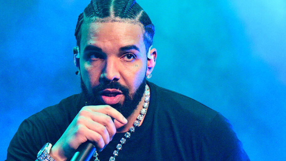 131354119 rapper drake getty