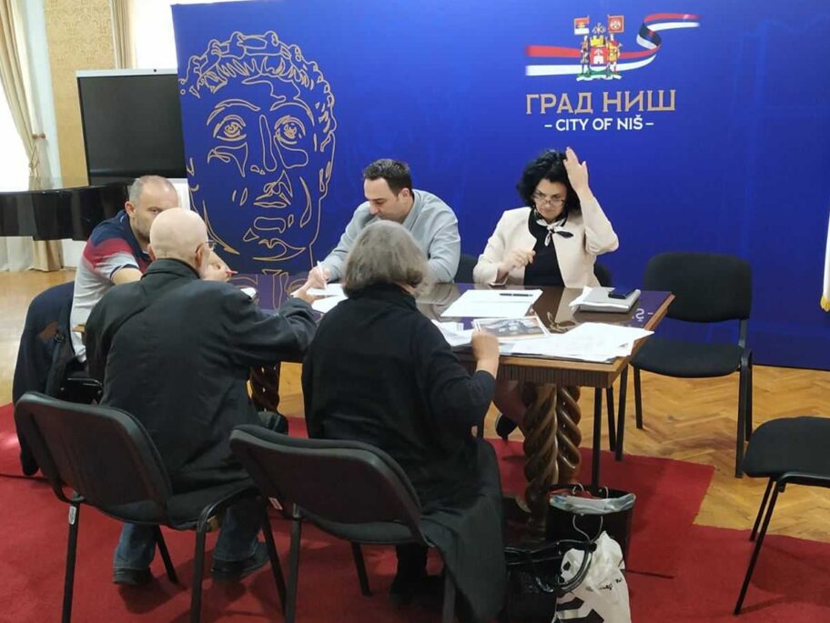 Novinari pozvani, pa uskraćeni za izjave i pitanja: U niškoj Gradskoj kući ništa novo 14 sotir